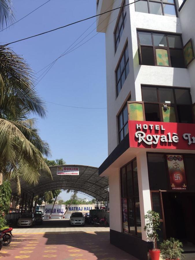 Royale Inn Vapi Esterno foto